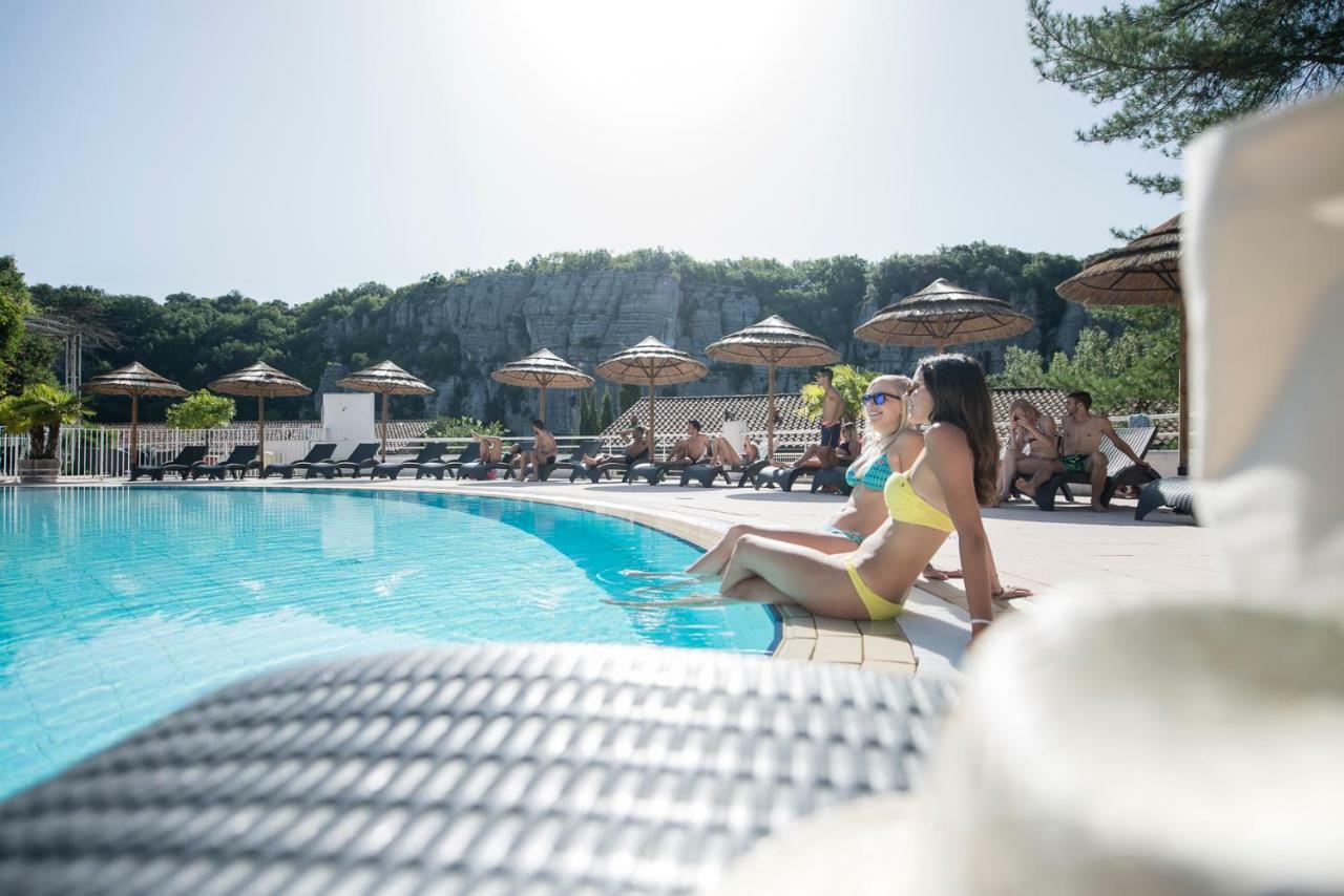 Domaine Lou Capitelle & Spa Vogue Exterior foto
